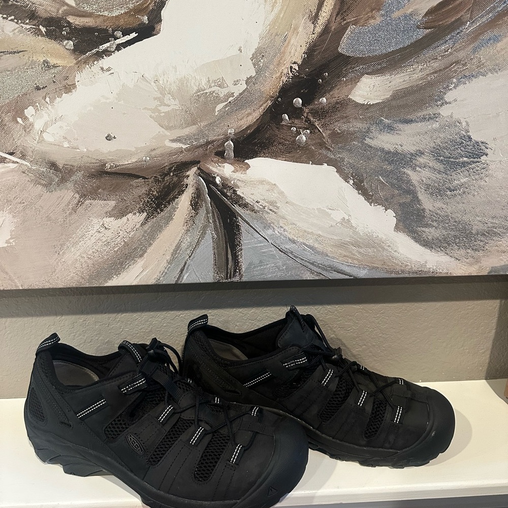 Keen Black Athletic Shoes with Rugged Sole and Toe Protection